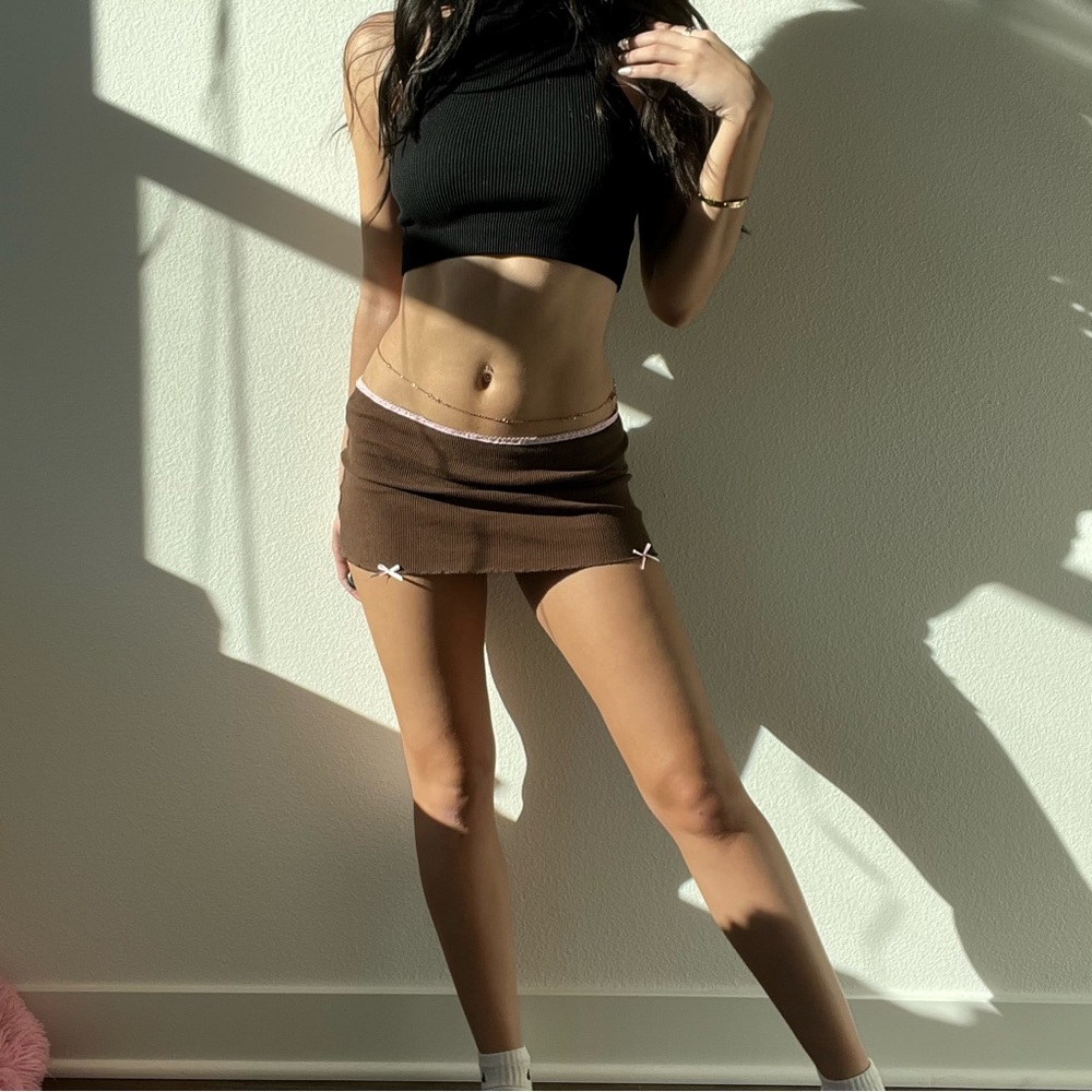 brown sweetheart mini skirt